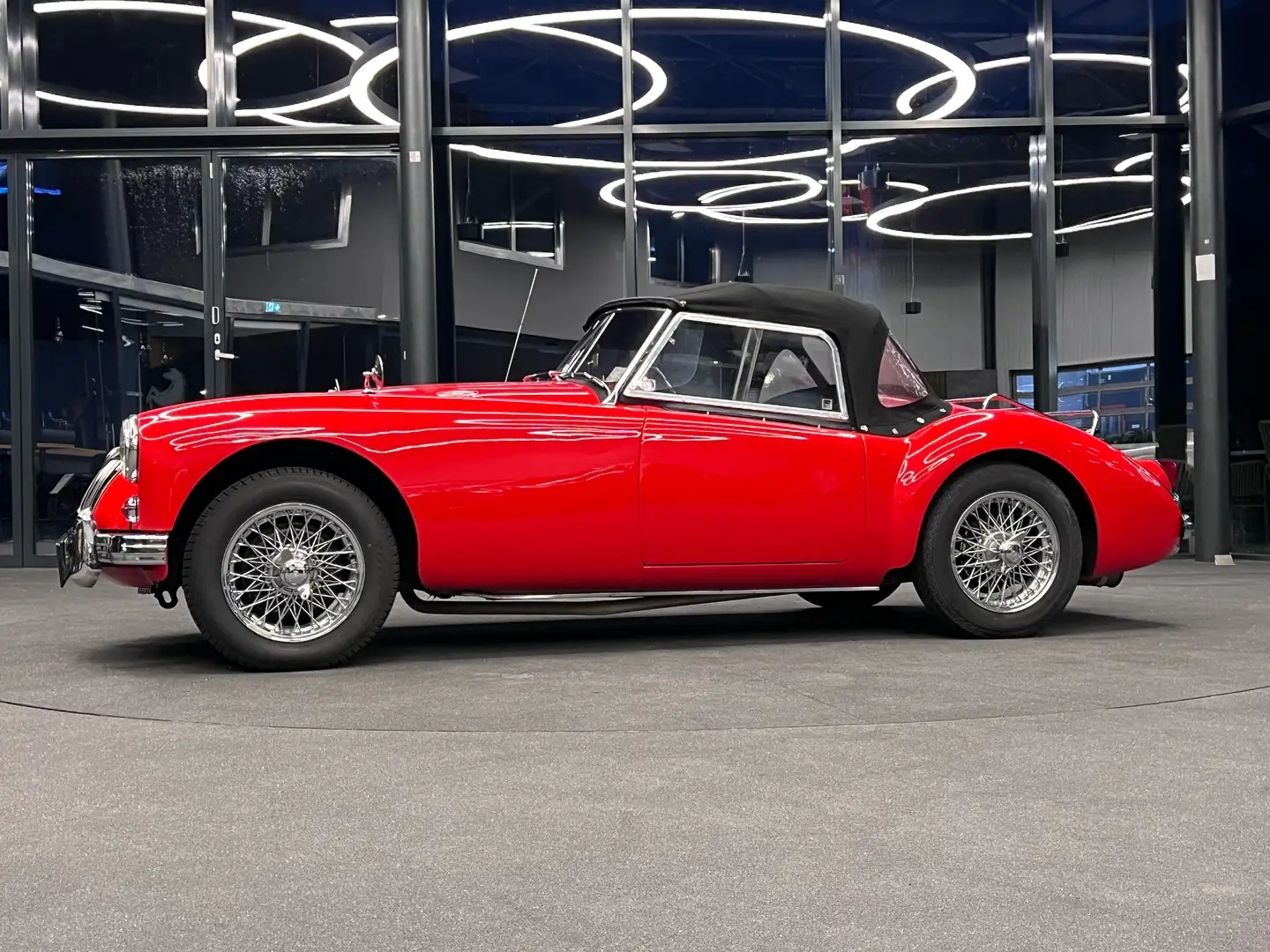 MG MGA Roadstar, Rojo - 2