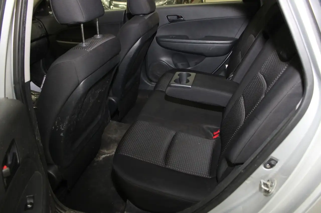 Hyundai ELANTRA fotografie Hyundai ELANTRA