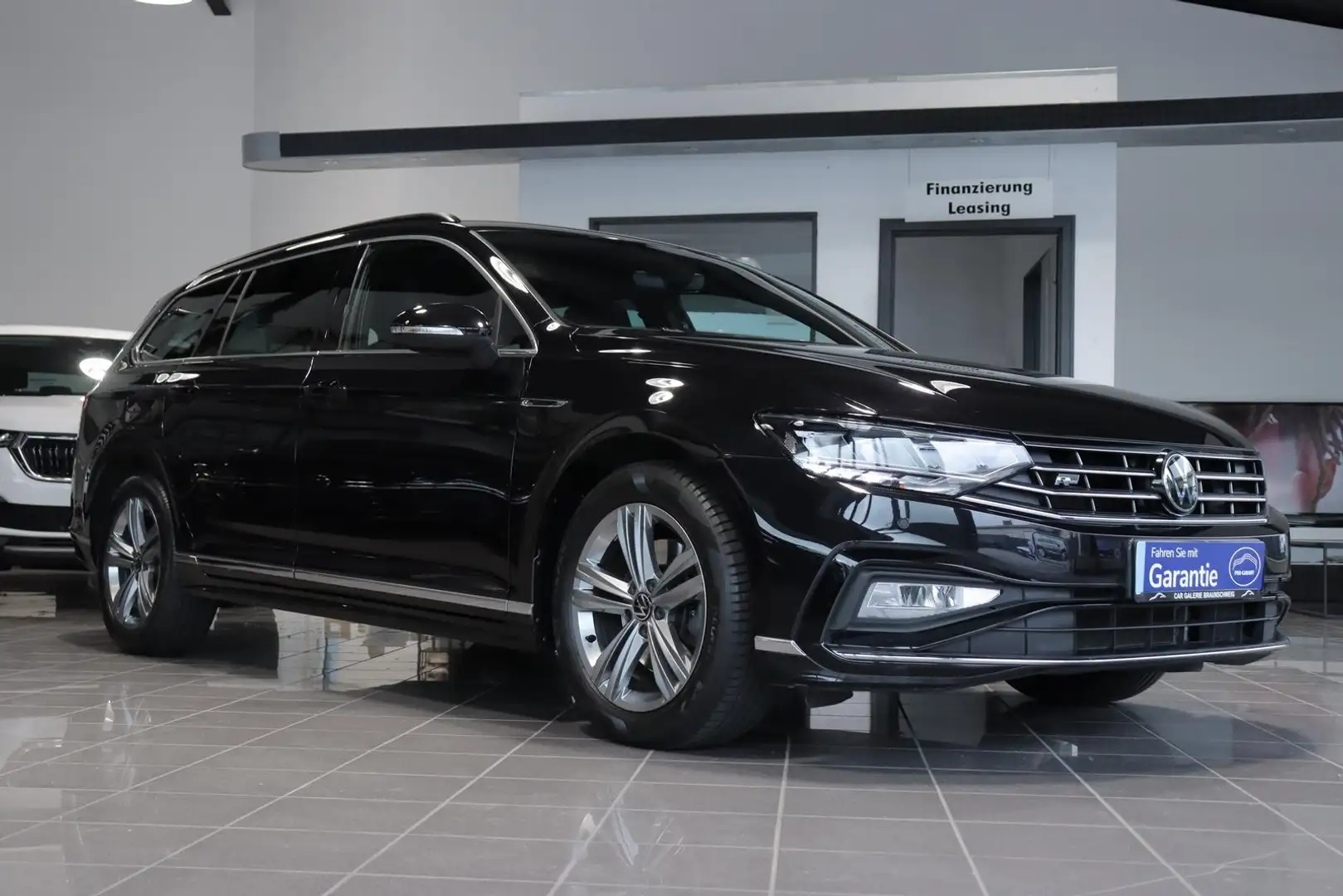Volkswagen Passat Variant 1.5 TSI Business* R-LINE*LED*ACC* Schwarz - 2