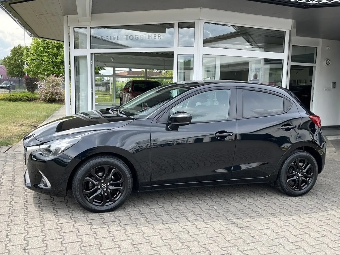 Mazda 2 2018 SKYA-G 90 PS KIZOKU 8-fach bereift Negro - 2