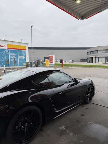 Imagine Porsche Cayman T 718 (982)