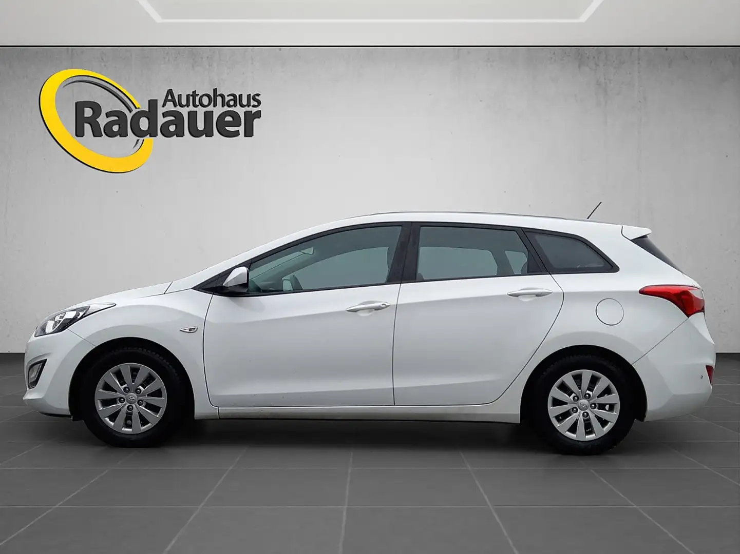 Hyundai i30 CW 1,6 CRDi Start/Stopp Weiß - 2