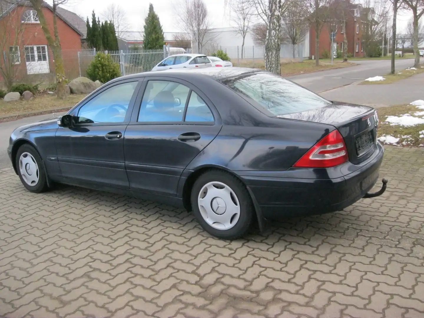 Mercedes-Benz C 180 Classic Azul - 2