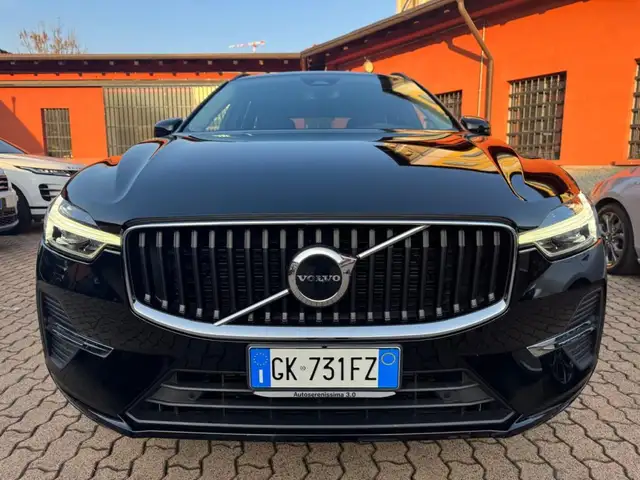 Volvo XC60 view 2