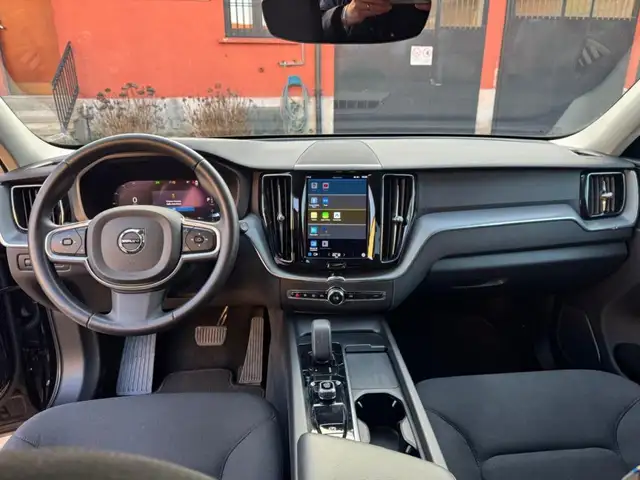 Volvo XC60 view 8