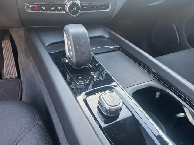 Volvo XC60 view 12