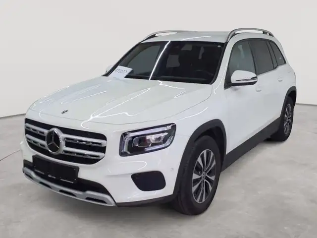 Mercedes-Benz GLB view 2