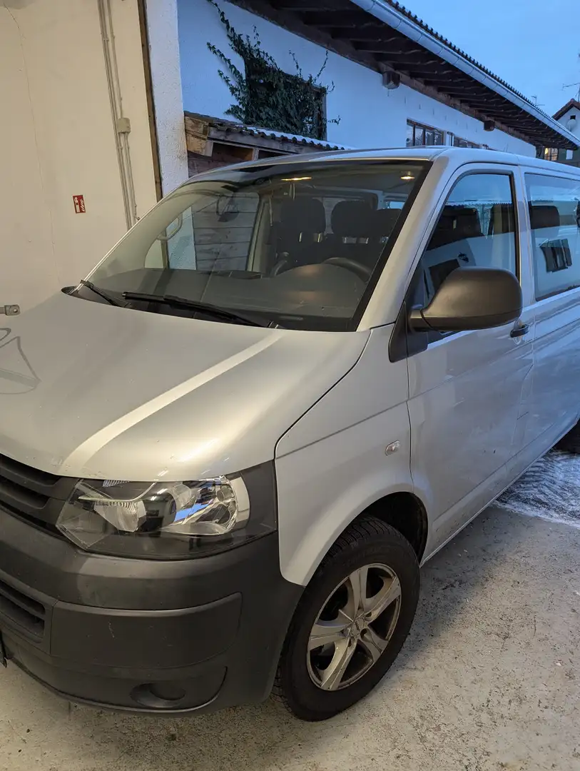 Volkswagen T5 Transporter Behindertengerecht mit Rollstuhllift Grau - 1