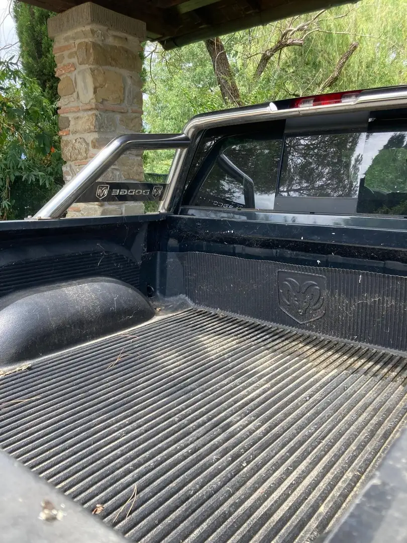 Dodge RAM 1500 Laramie - 2