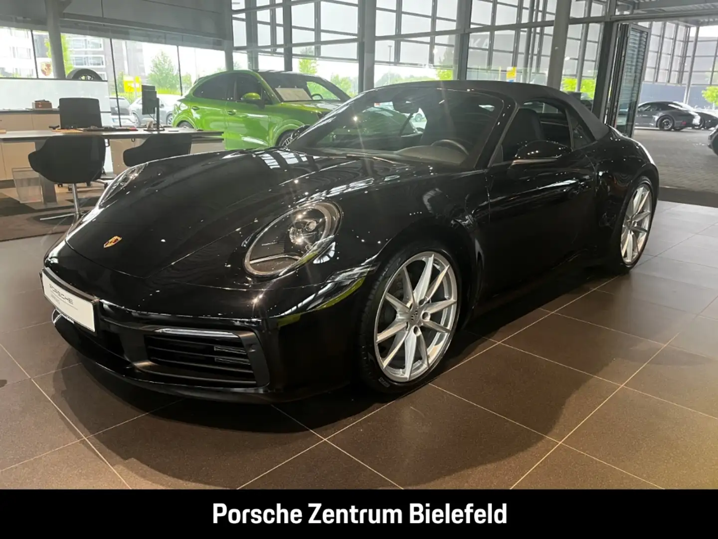 Porsche 992 911 Carrera 4 Cabrio BOSE Sportabgasanlage Schwarz - 1