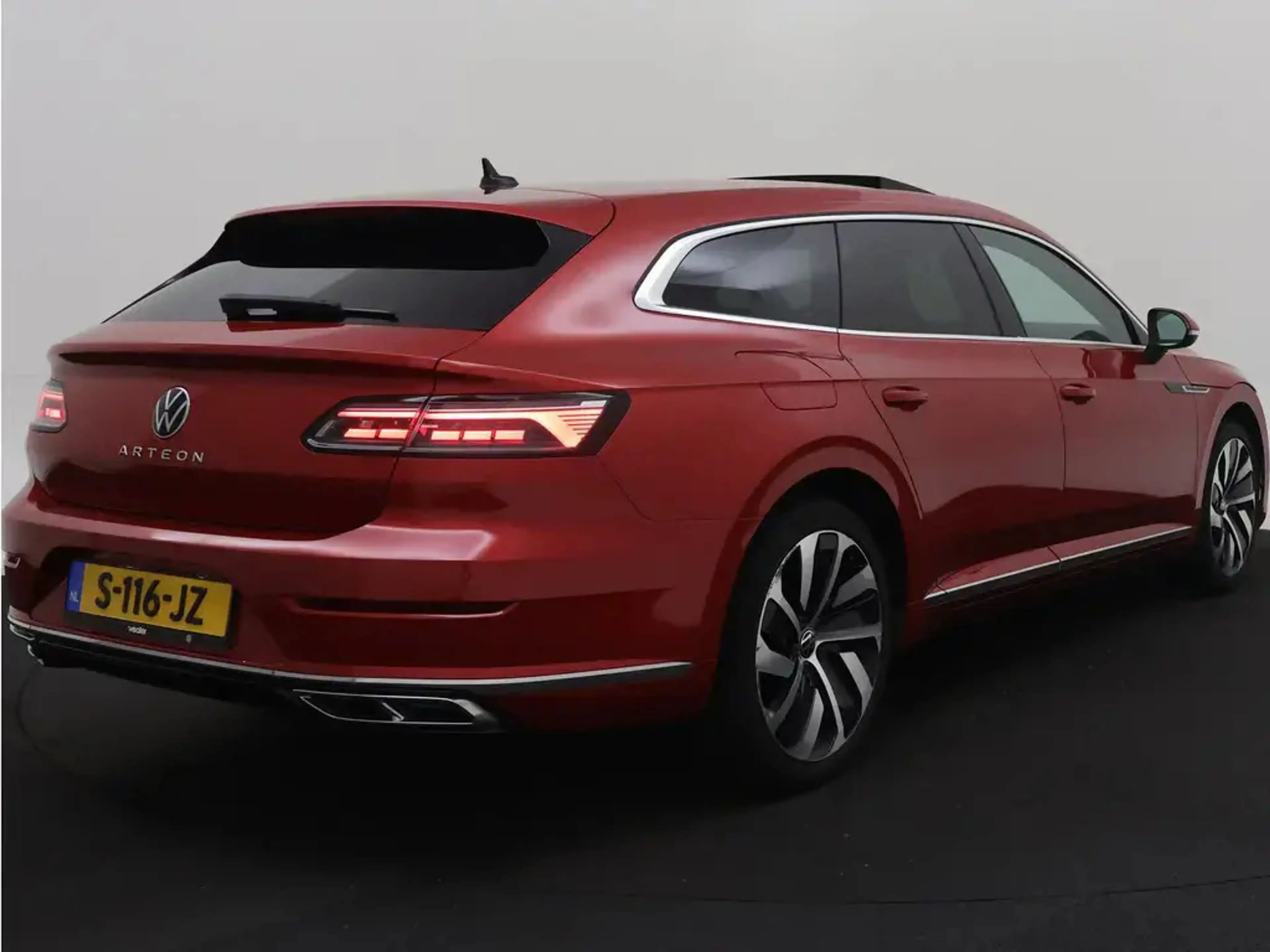 Volkswagen Arteon Shooting Brake 1.4 TSI eHybrid R-Line Business — photo 31