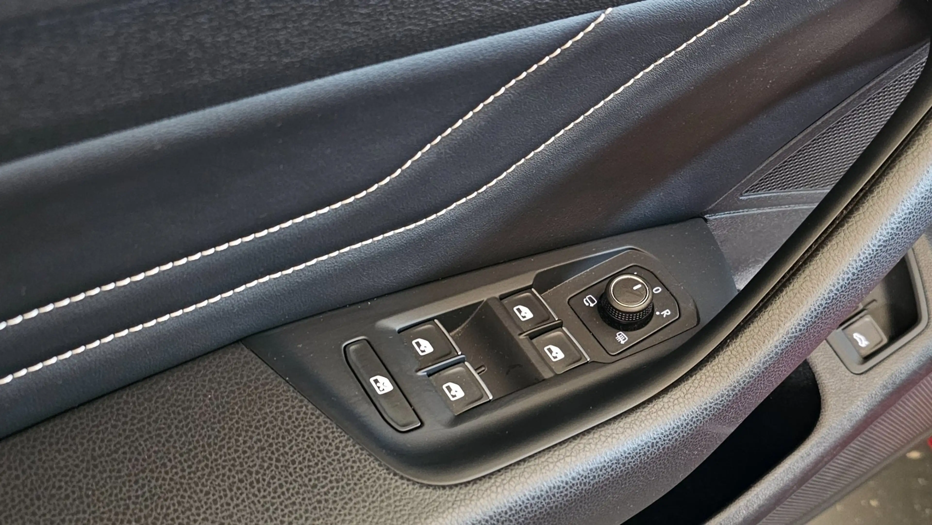 Volkswagen Arteon Shooting Brake 1.4 TSI eHybrid R-Line Business — photo 23