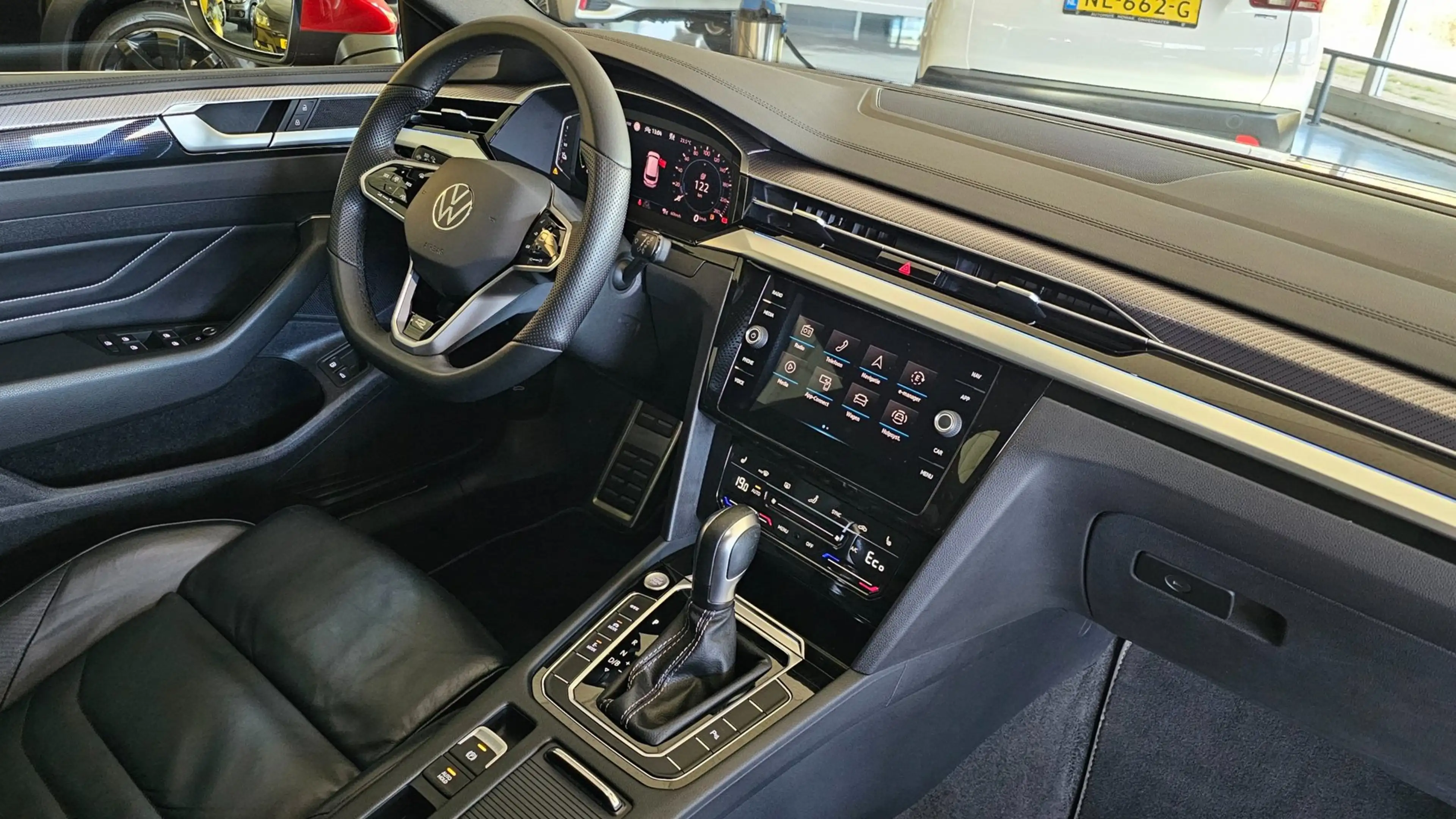 Volkswagen Arteon Shooting Brake 1.4 TSI eHybrid R-Line Business — photo 18