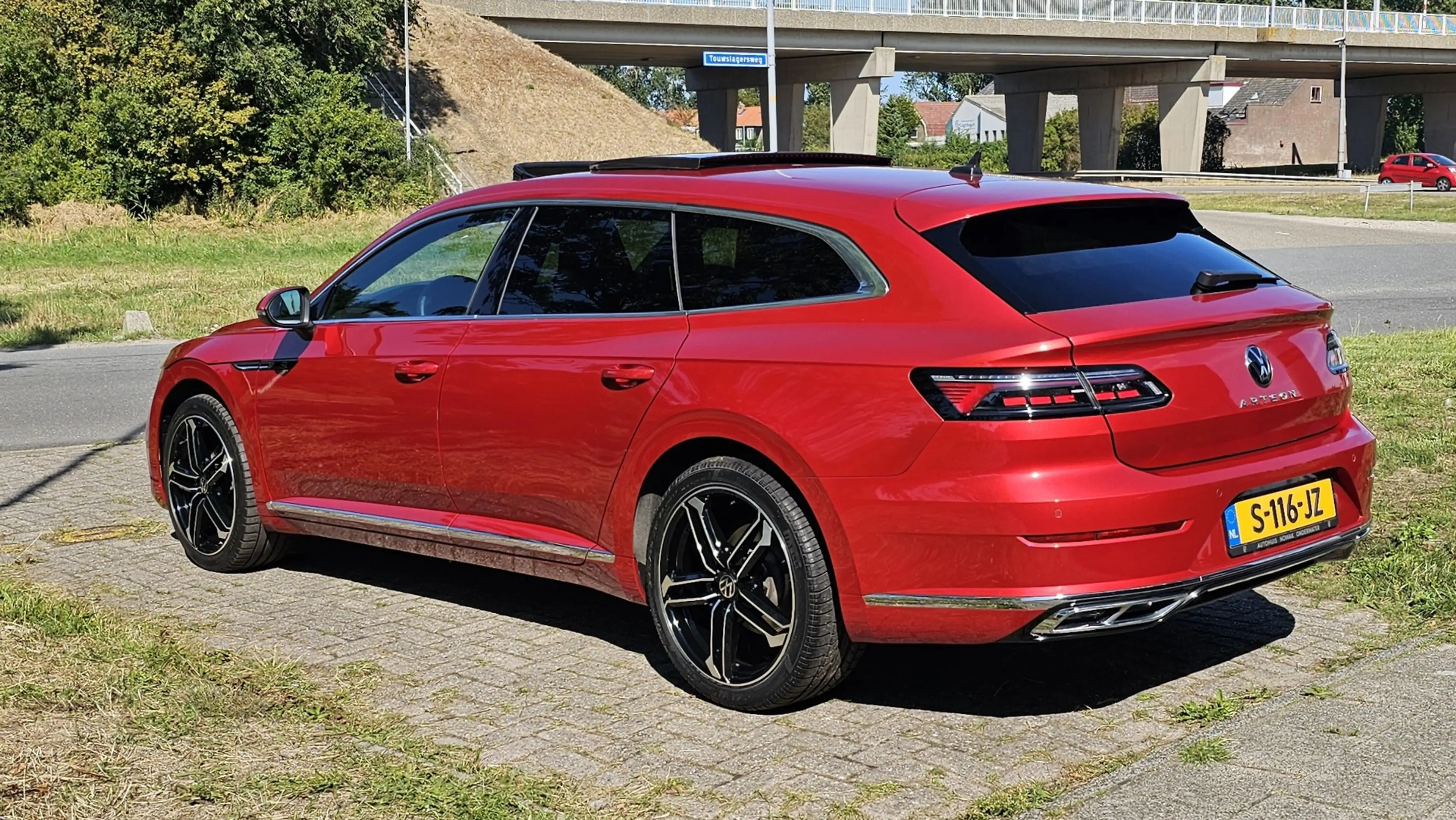 Volkswagen Arteon Shooting Brake 1.4 TSI eHybrid R-Line Business — photo 13