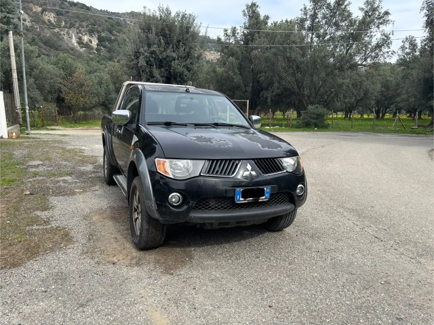 Mitsubishi L200 c.cab 2.5 di-d Invite - 1
