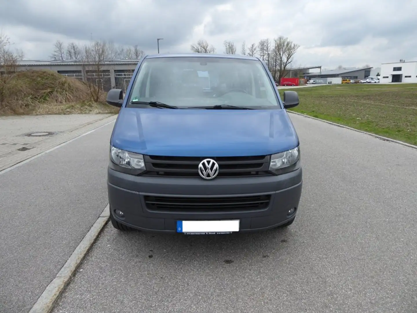 Volkswagen T5 Kombi 9-Sitzer Langversion 20 Zoll Alu plava - 2