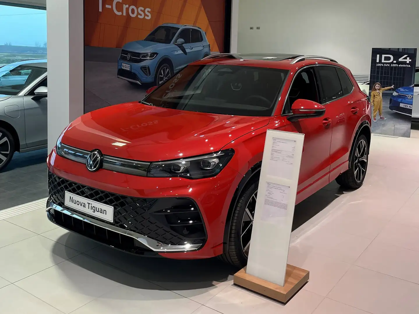 Volkswagen Tiguan Tiguan 1.5 tsi ehybrid R-Line Plus 204cv dsg - 1