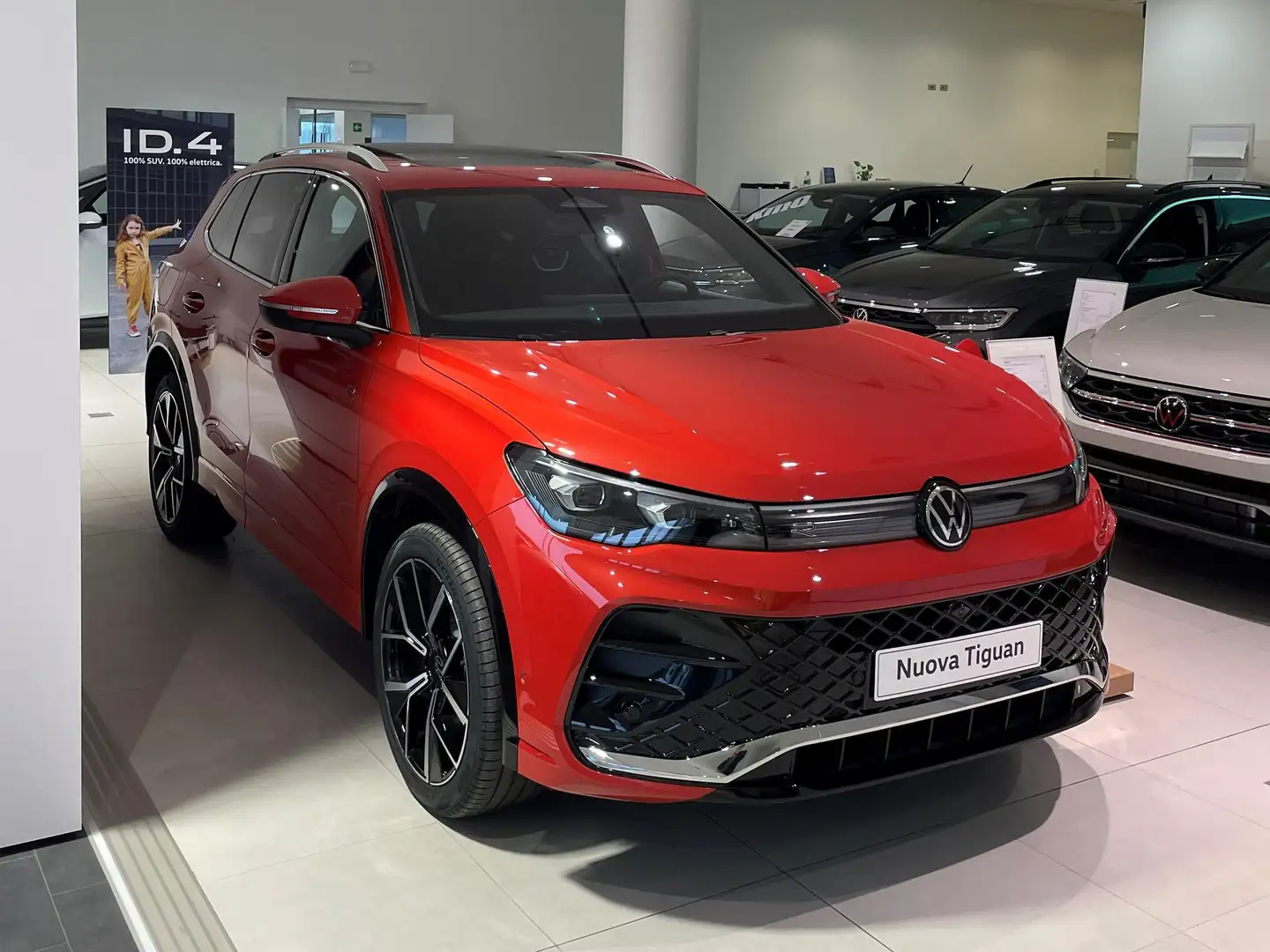 Volkswagen Tiguan Tiguan 1.5 tsi ehybrid R-Line Plus 204cv dsg - 2