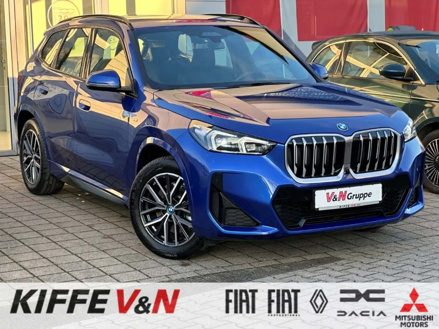 BMW X1 xDrive30e M SPORT MEMORY H/K 360° HUD DA-PRO Blau - 1