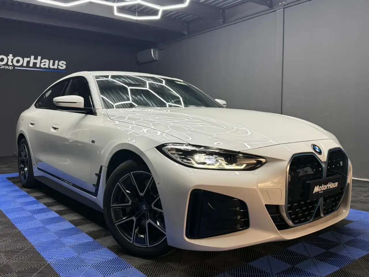 BMW i4