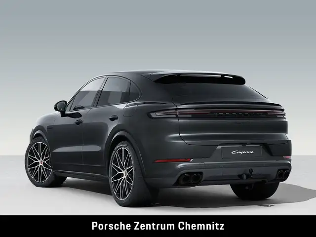 Porsche Cayenne view 3