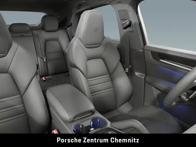 Porsche Cayenne view 6