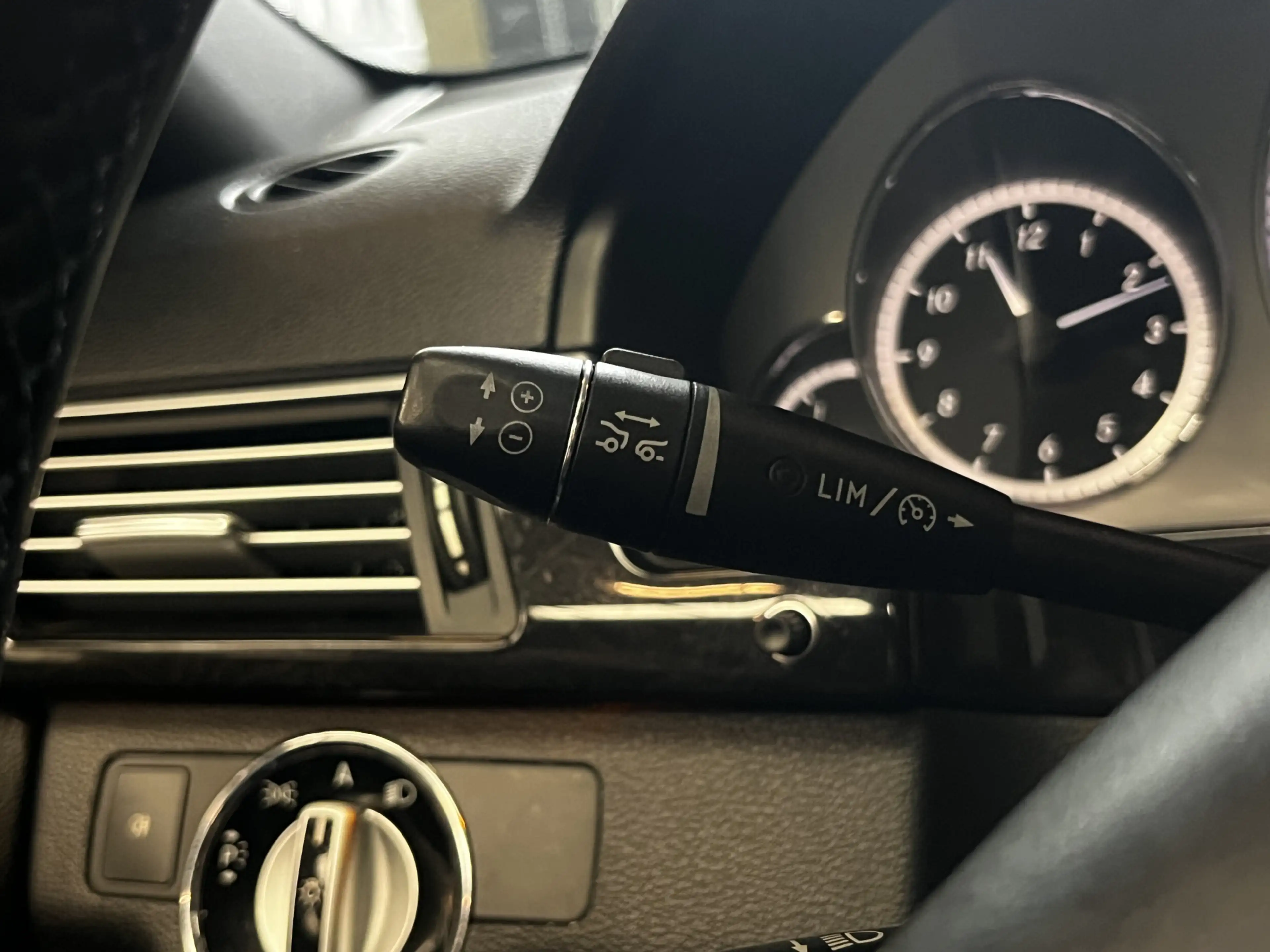 Mercedes-Benz E 350 Estate CGI Cruise, Navi, Panorama dak — photo 28