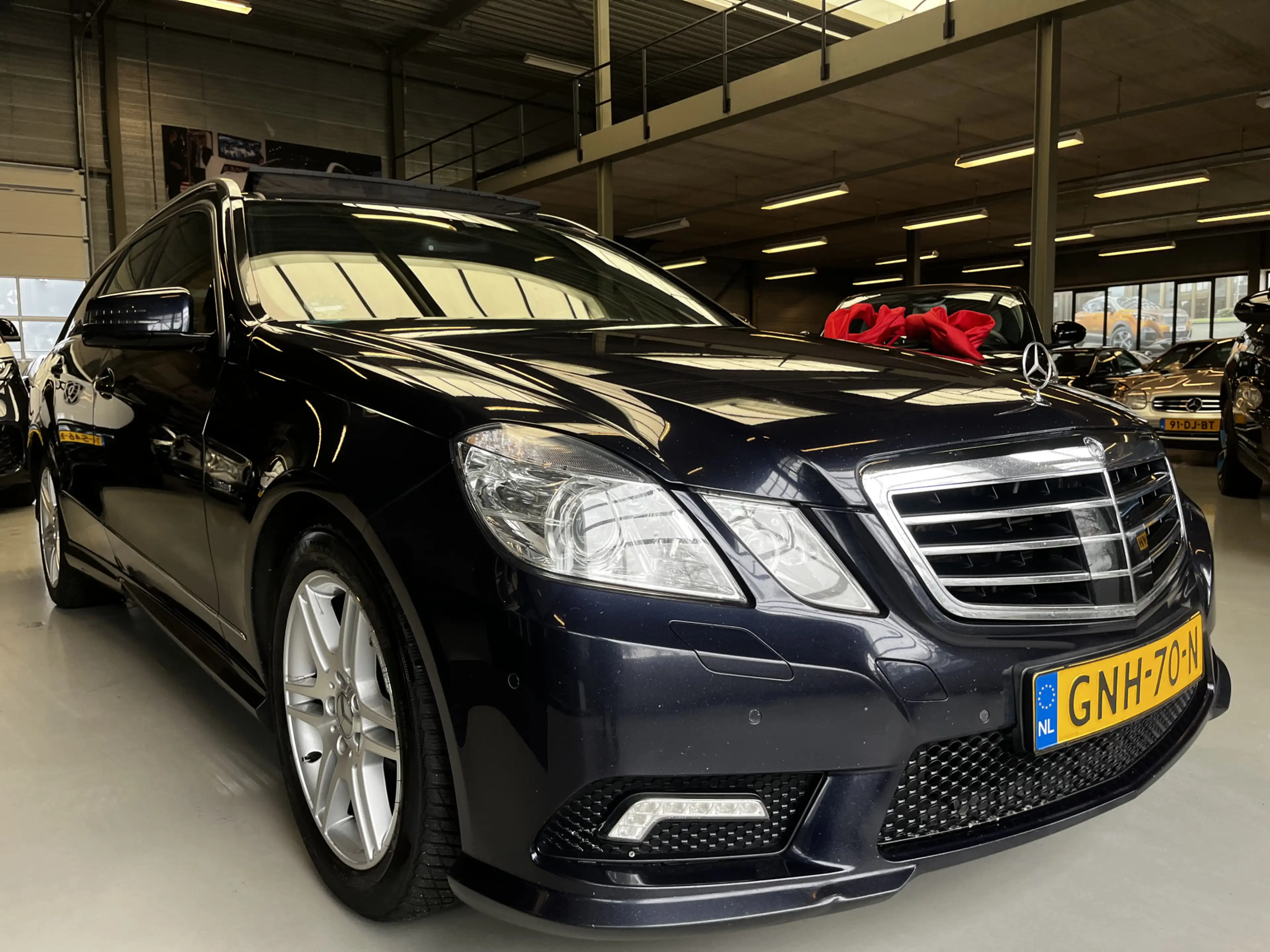 Mercedes-Benz E 350 Estate CGI Cruise, Navi, Panorama dak — photo 6