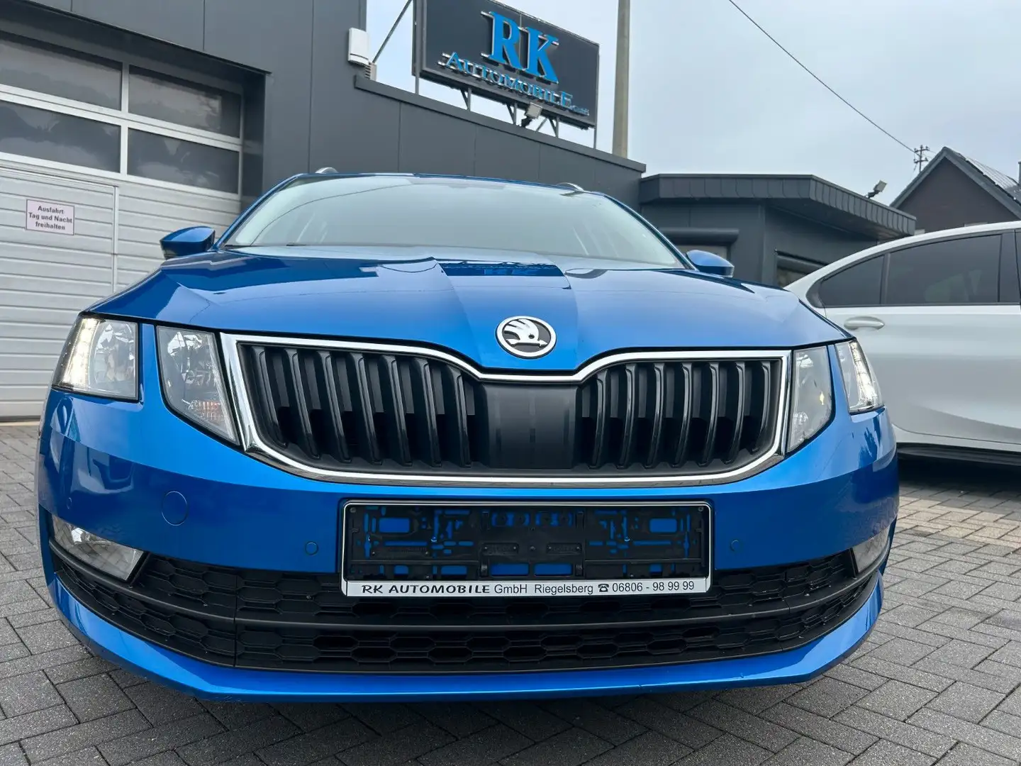 Skoda Octavia Combi Ambition Blau - 2