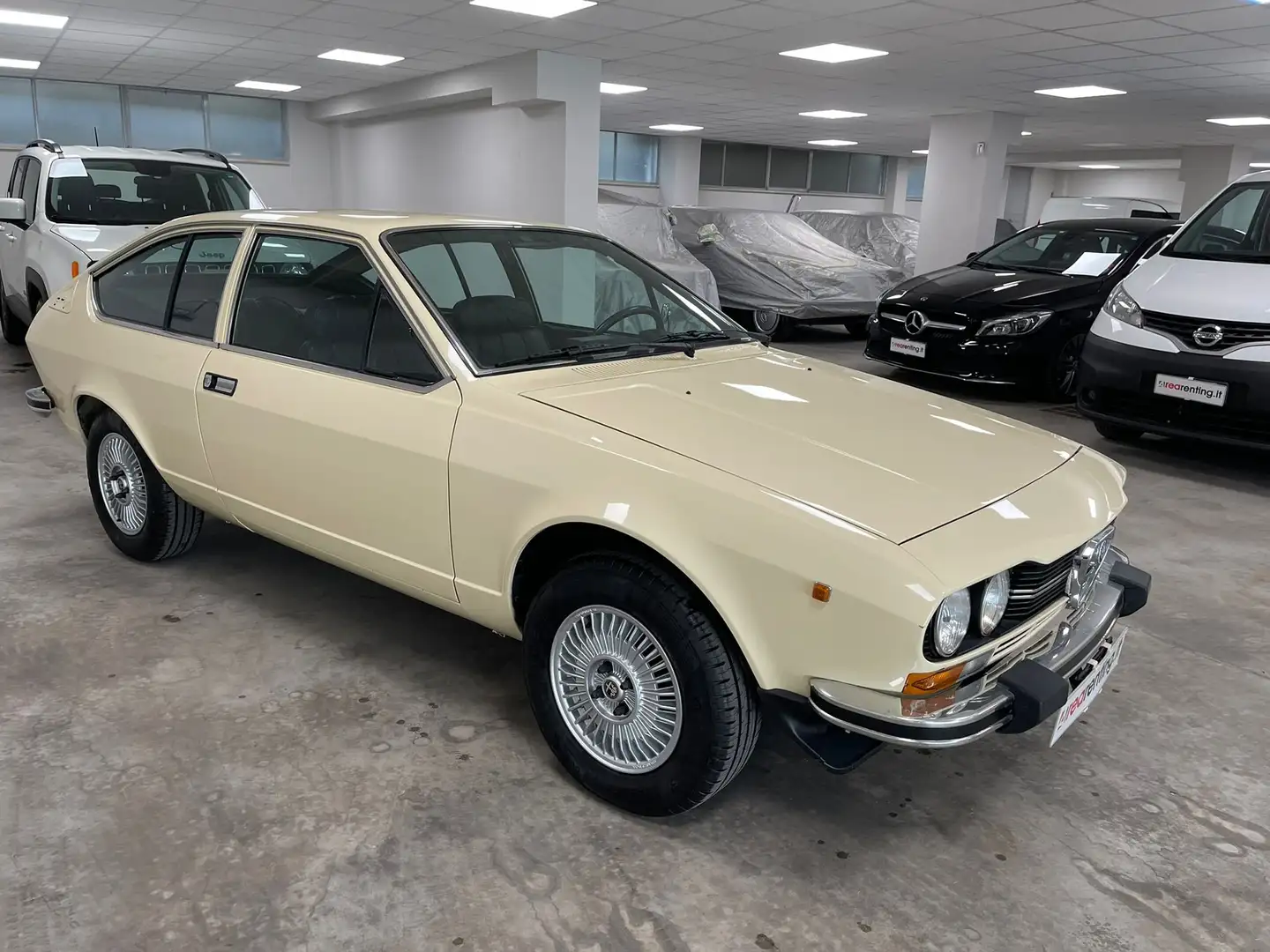 Alfa Romeo Alfetta GTV 2.0 L Béžová - 2