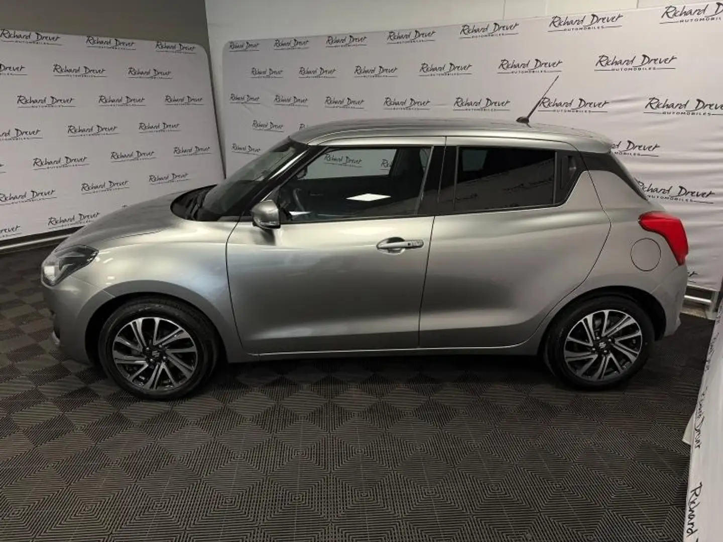 Suzuki Swift 1.2 Dualjet Hybrid 83ch Pack Argent - 2