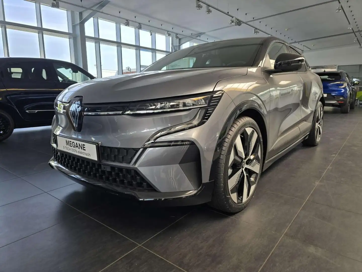 Renault Megane E-Tech TECHNO 220 Comfort Range Grau - 2