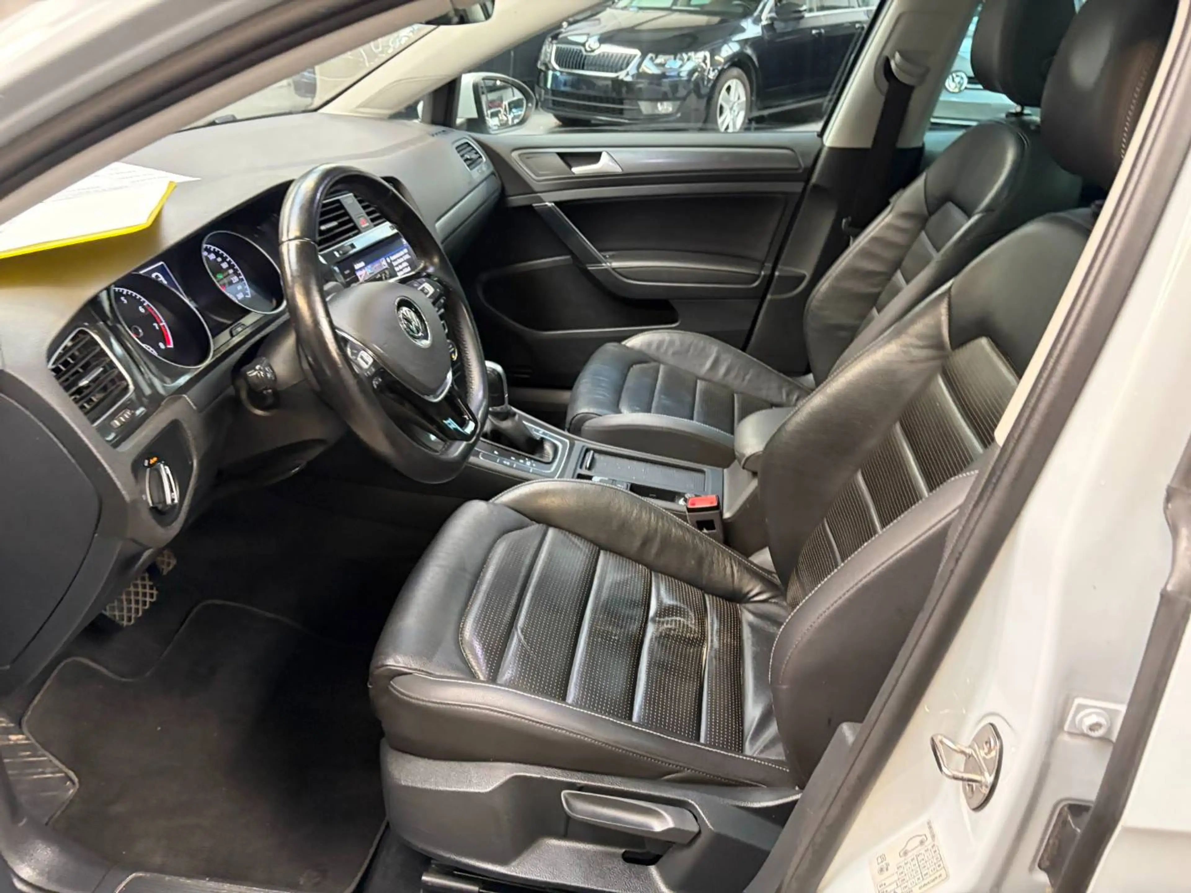 Volkswagen Golf Variant Golf SW 1.4 TGI Comfortline DSG — photo 12
