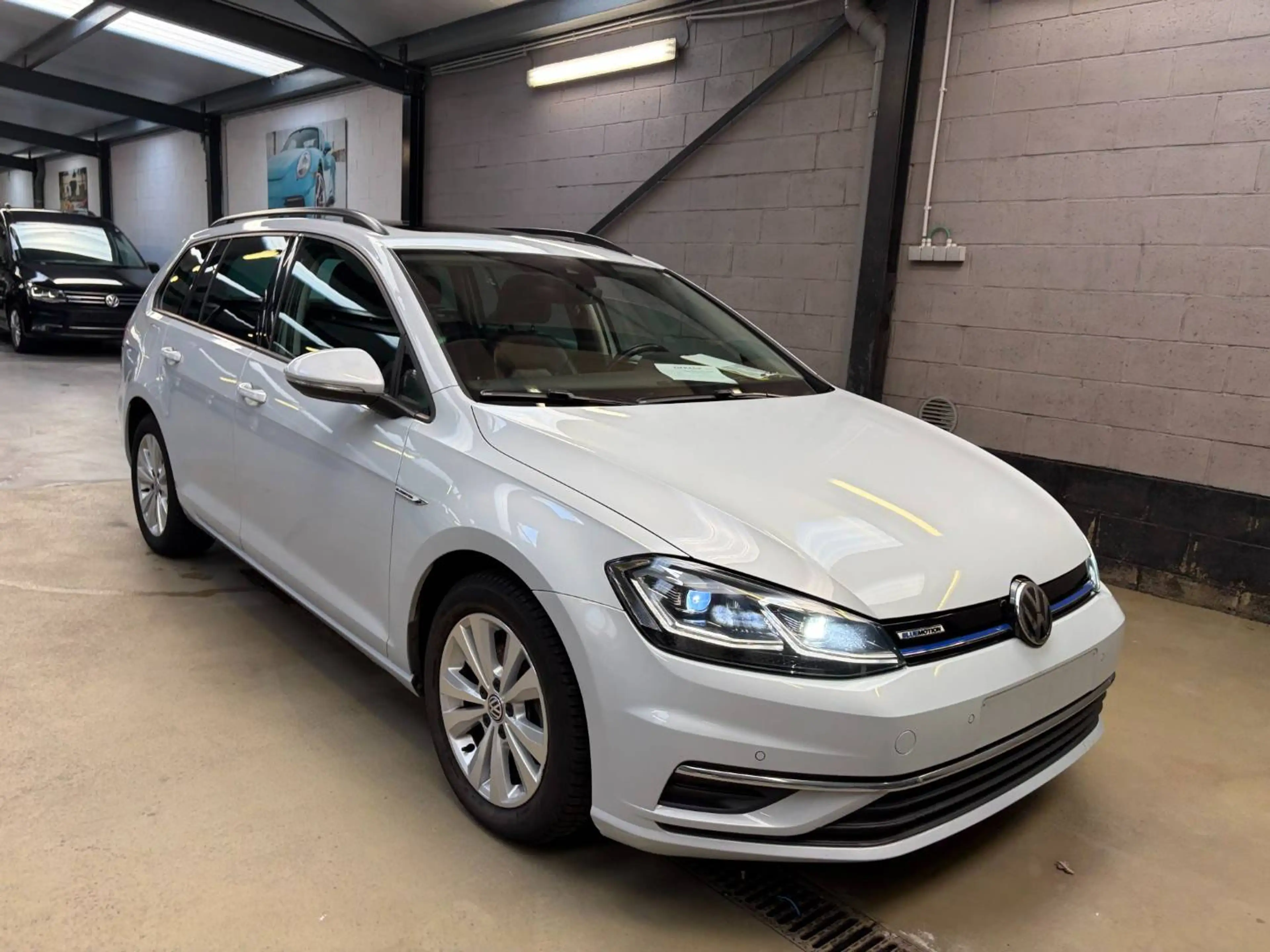 Volkswagen Golf Variant Golf SW 1.4 TGI Comfortline DSG