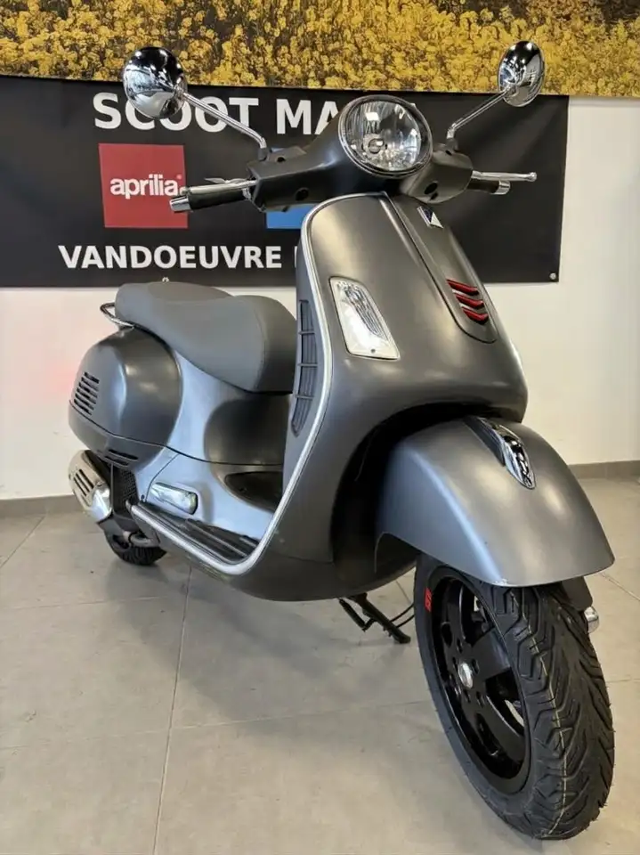 Vespa GTS Super Sport