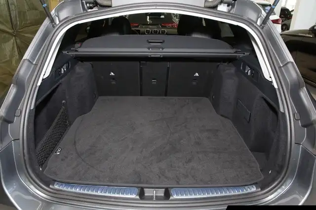 Mercedes-Benz C-Class view 15