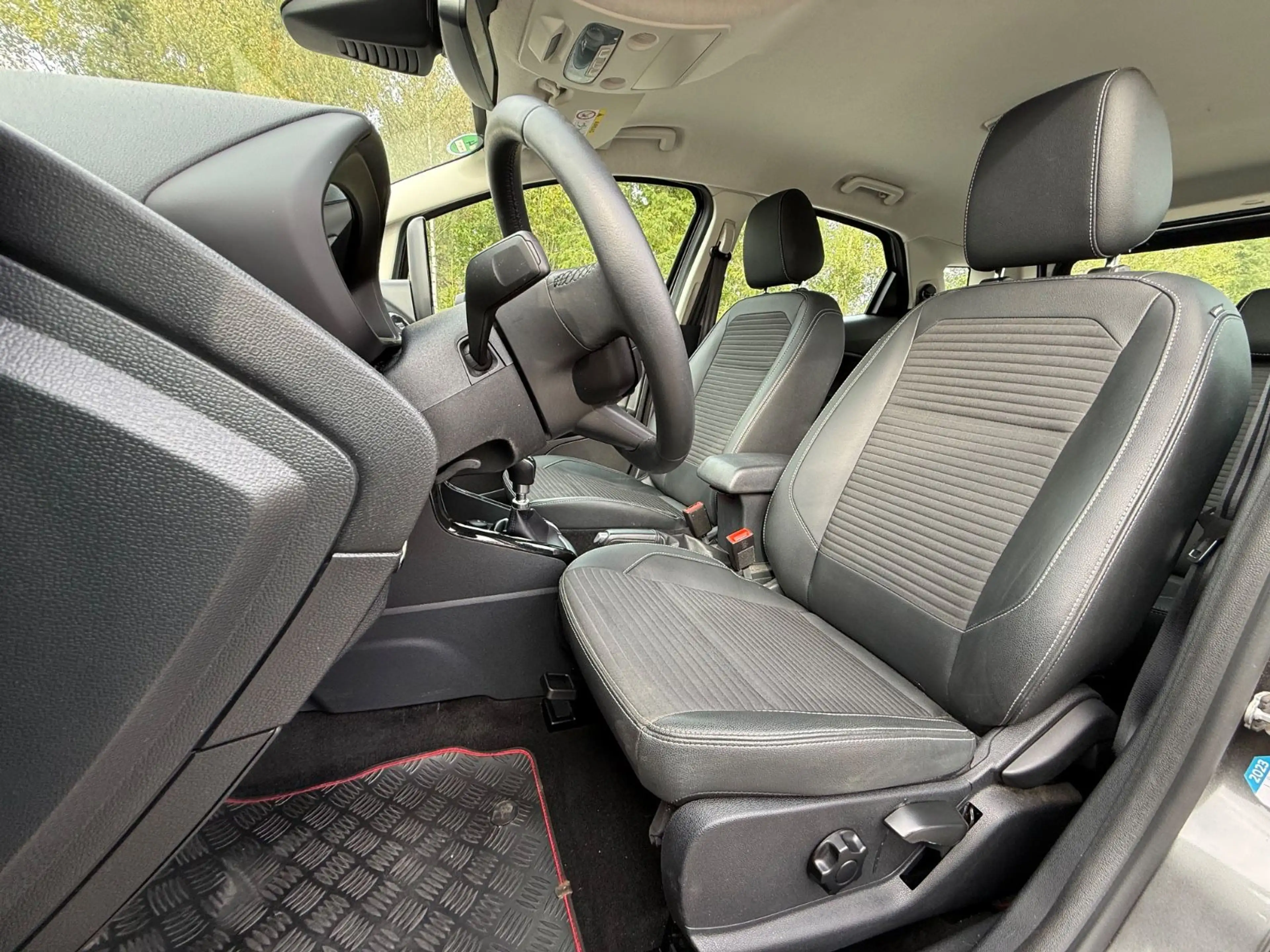 Ford EcoSport Titanium*TOP GEPFLEGT*SHZ*KAMERA*LHZ* — photo 13