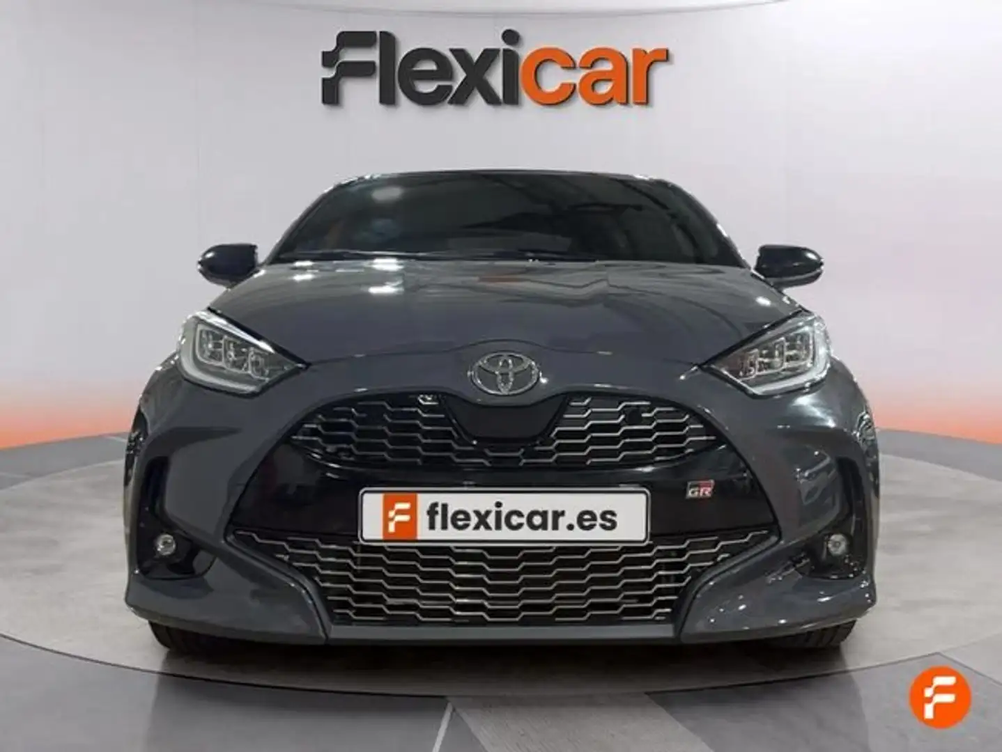Toyota Yaris 130H 1.5 GR Sport Gris - 2