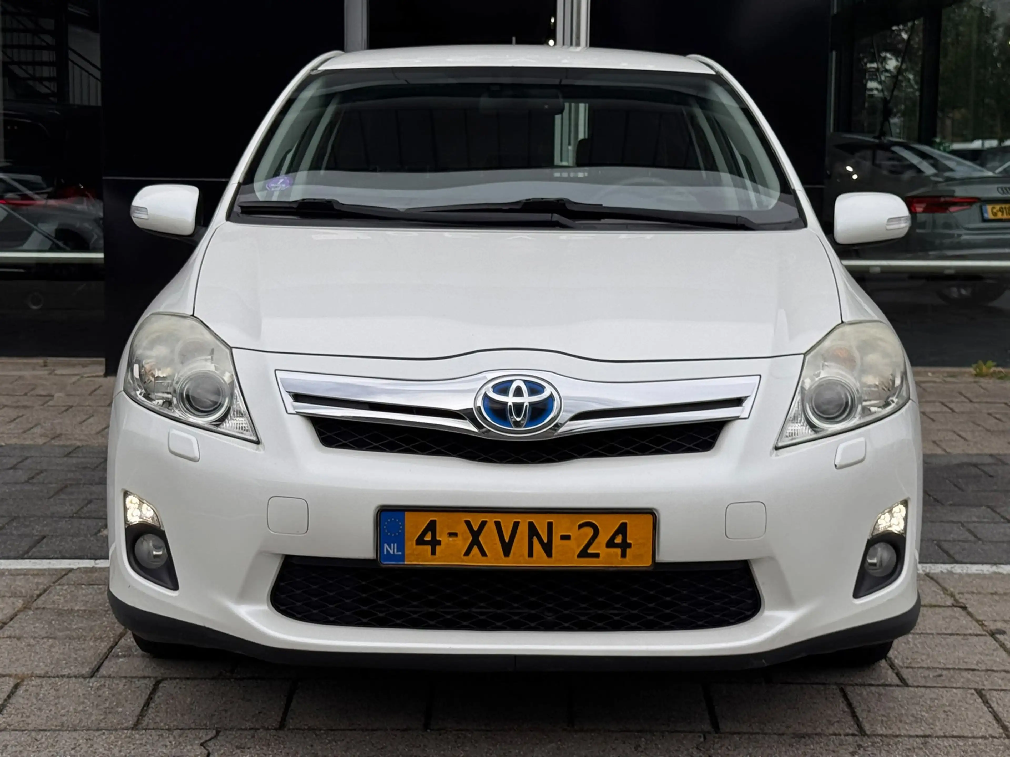Toyota Auris 1.8 Full Hybrid Dynamic — photo 14