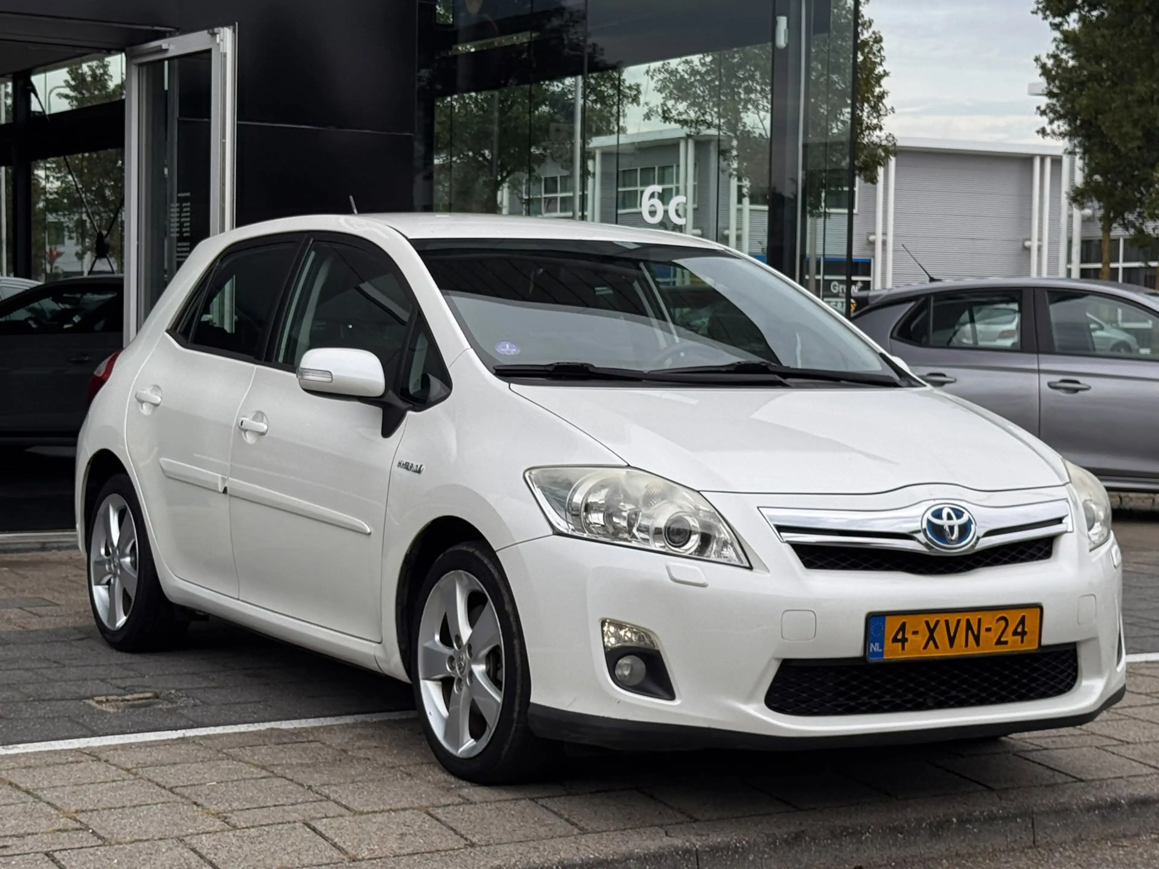 Toyota Auris 1.8 Full Hybrid Dynamic — photo 5