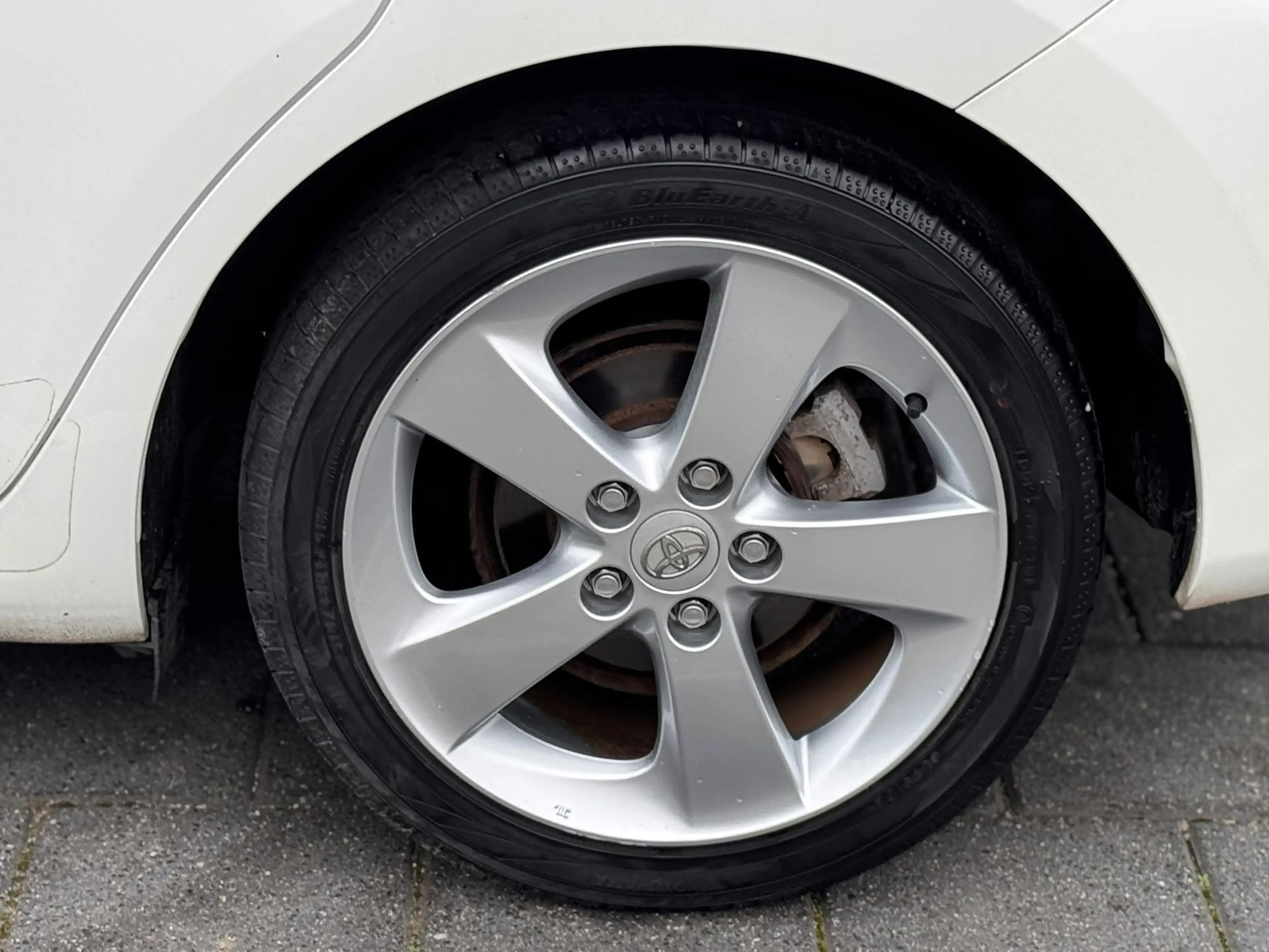 Toyota Auris 1.8 Full Hybrid Dynamic — photo 13