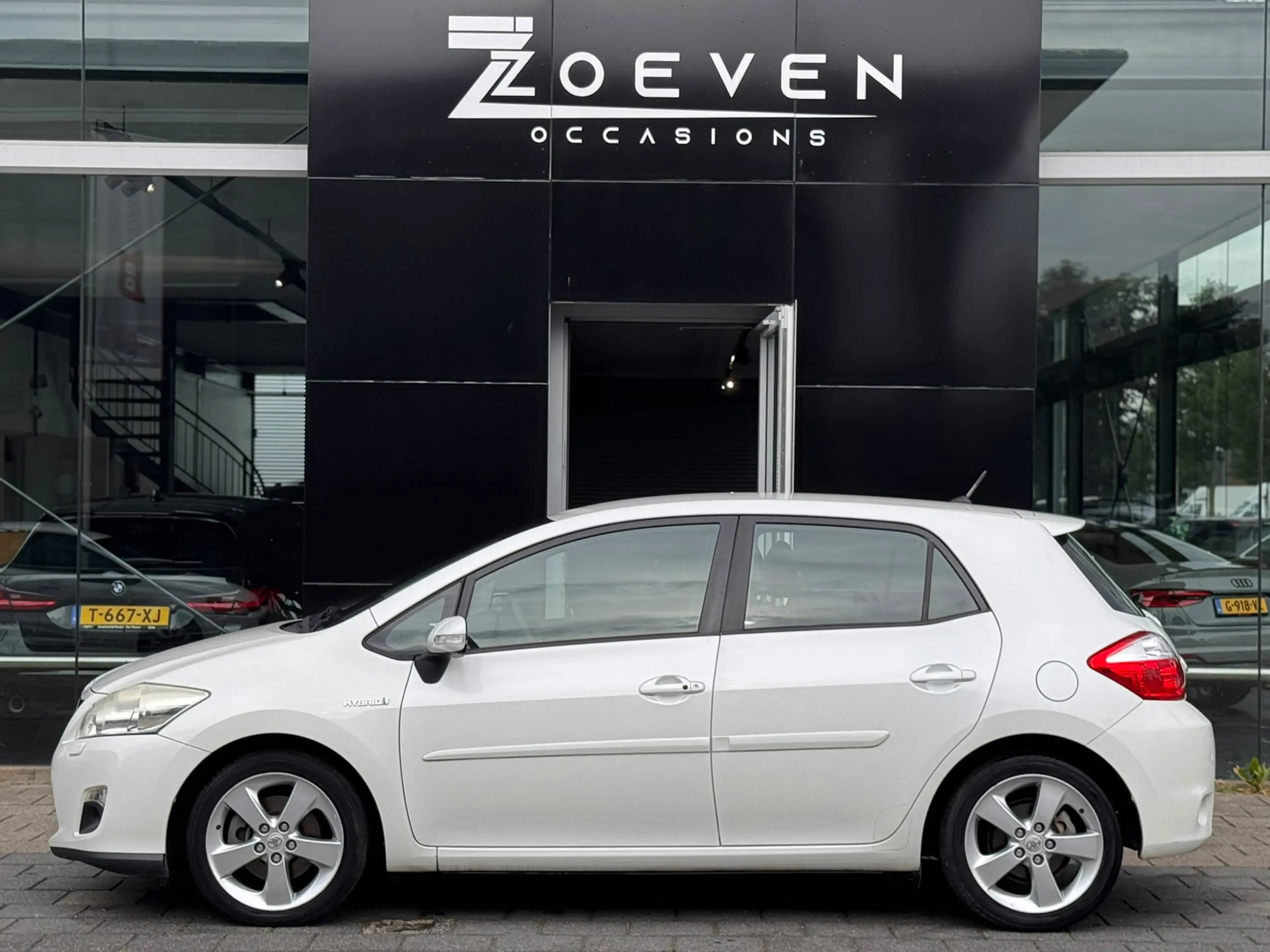 Toyota Auris 1.8 Full Hybrid Dynamic — photo 8