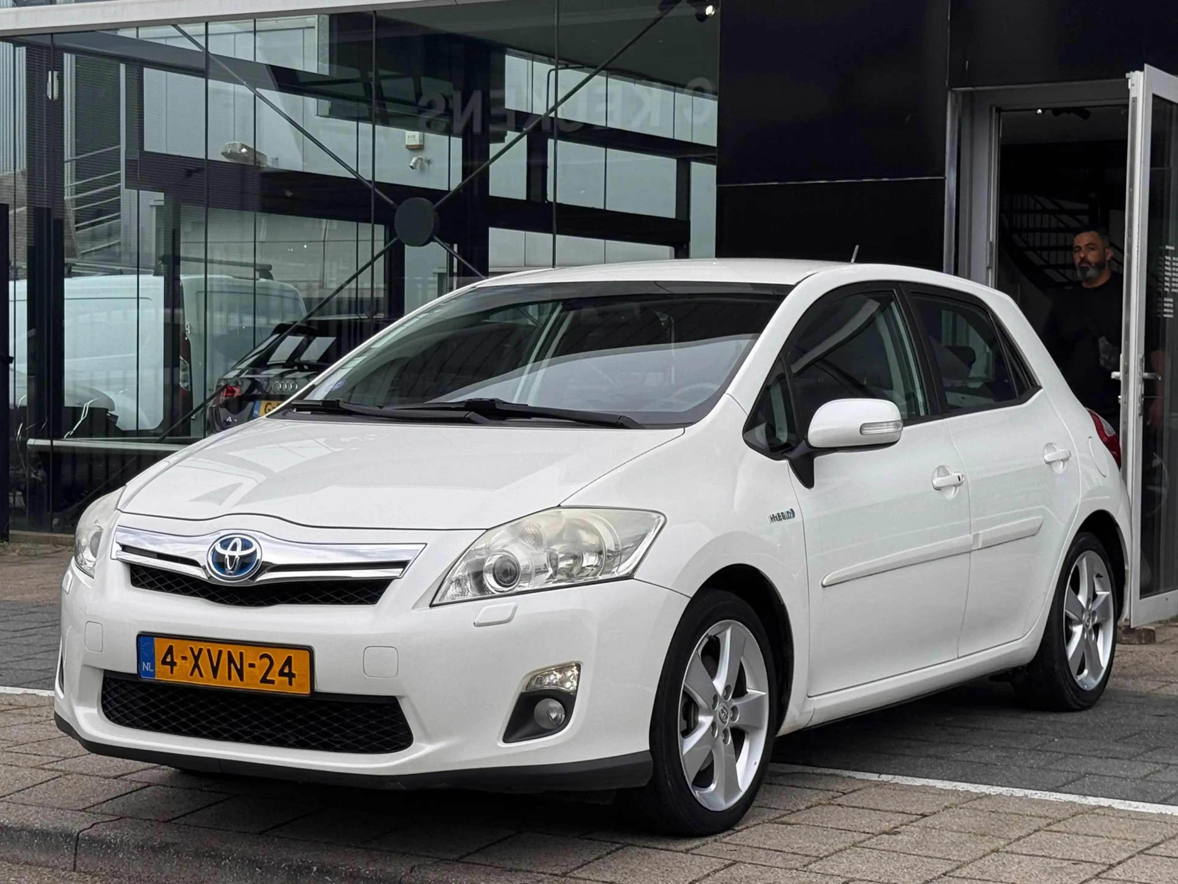 Toyota Auris 1.8 Full Hybrid Dynamic — photo 6