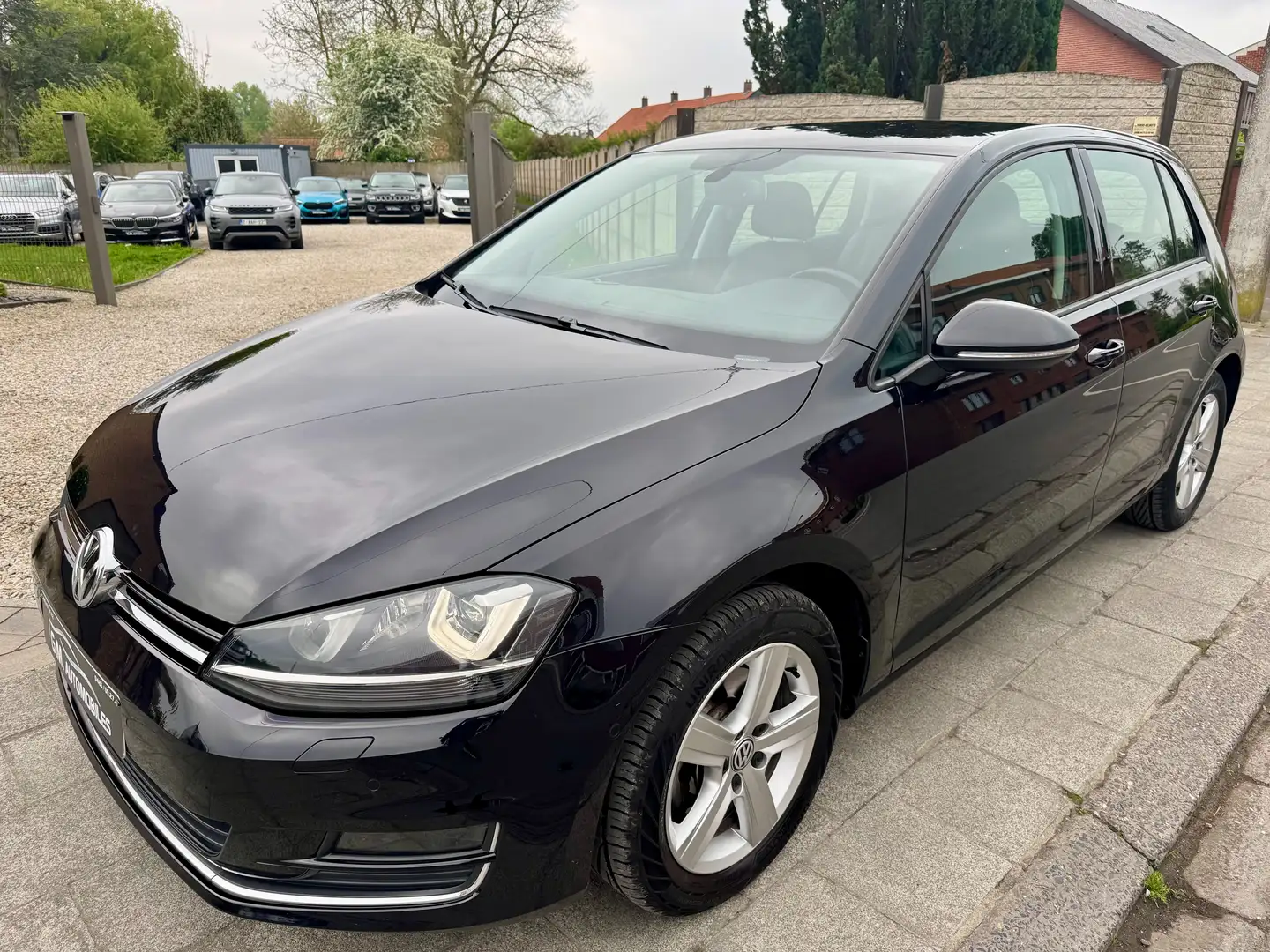 Volkswagen Golf 2.0 CR TDi Highline*CAMERA*AIRCO*XENON*1ER PRO Zwart - 1