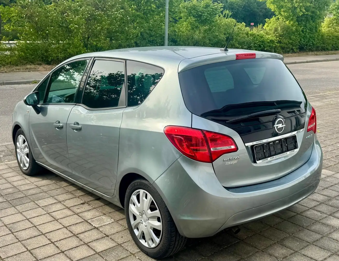 Opel Meriva Design Edition TUV-AU 03-2027*Klima *Euro 5* Grau - 2