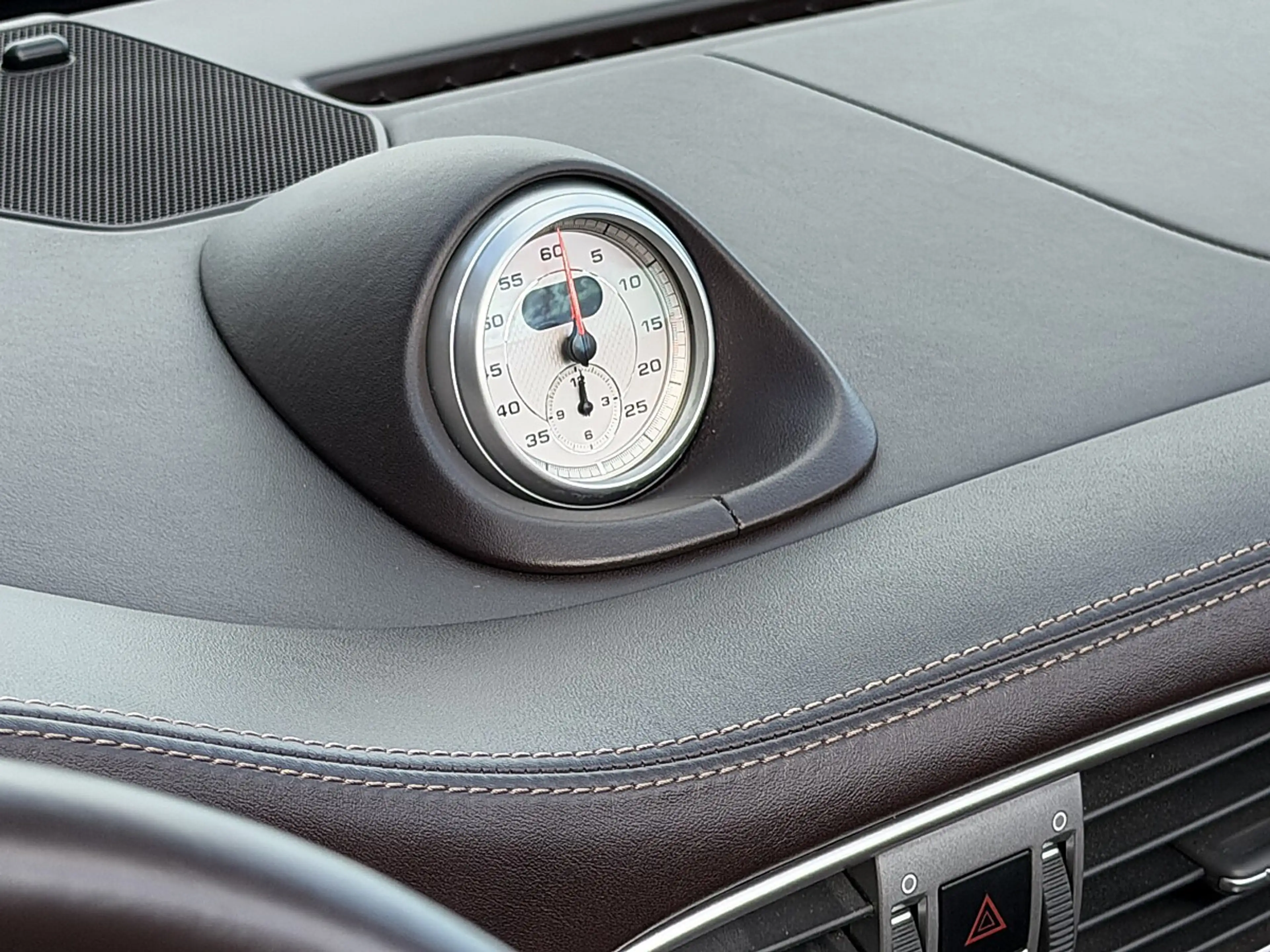 Porsche 997 911 997.2 Carrera 4S Cabrio "Klappenauspuff" "T... — photo 15