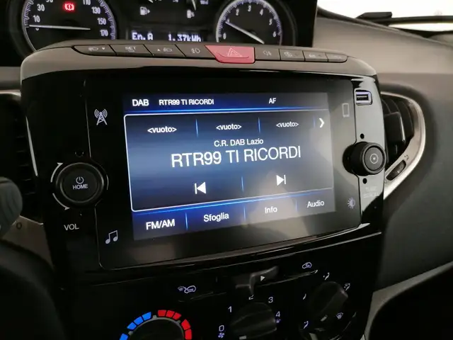 Lancia Ypsilon view 15