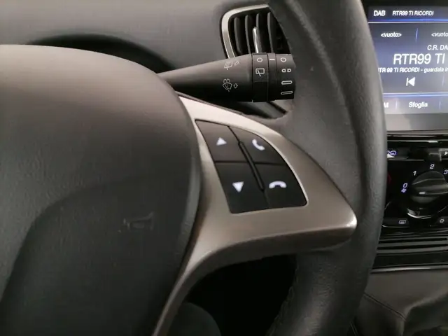 Lancia Ypsilon view 18