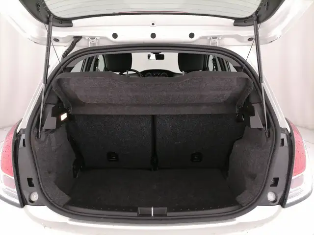 Lancia Ypsilon view 10