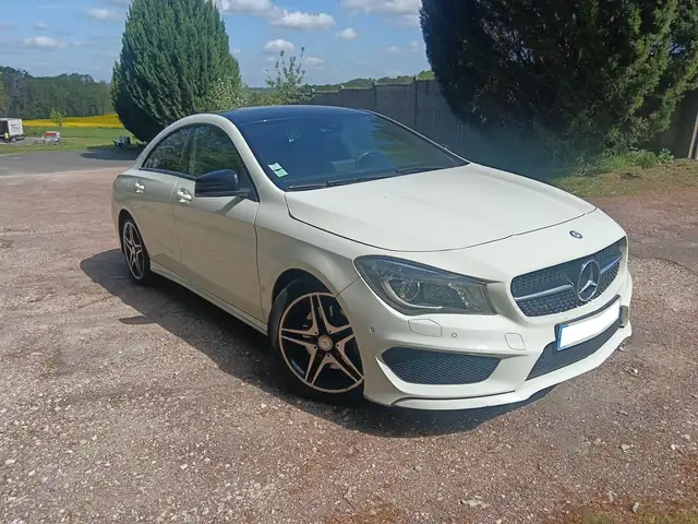 Mercedes-Benz CLA 220 220 D FASCINATION 7G-DCT